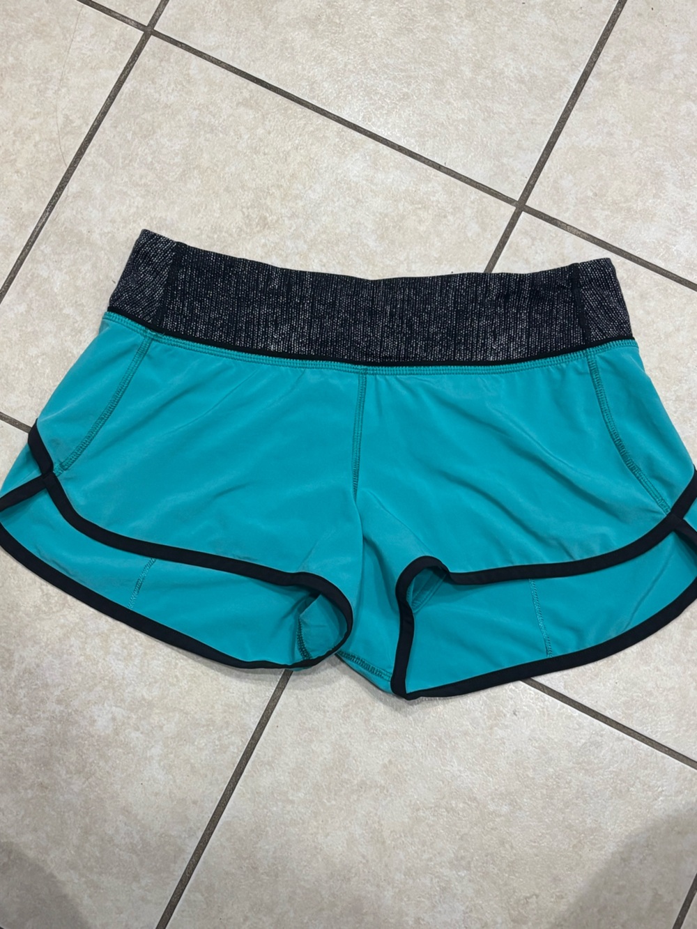 Lululemon speed up teal shorts